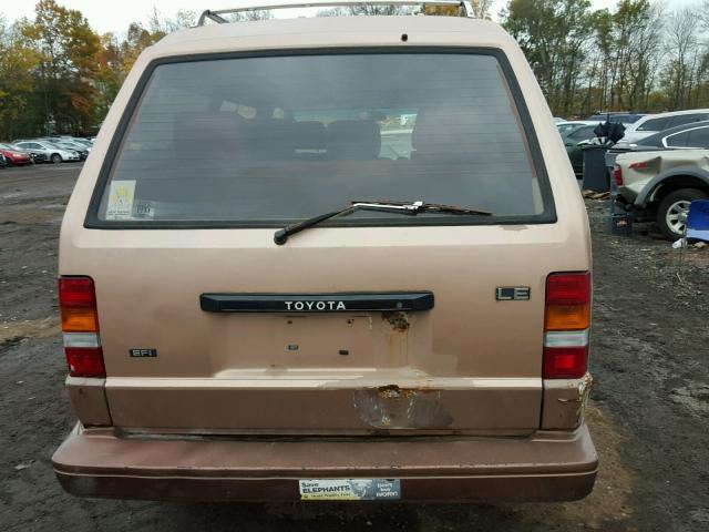 JT3YR26V4F5067918 - 1985 TOYOTA VAN WAGON BROWN photo 9