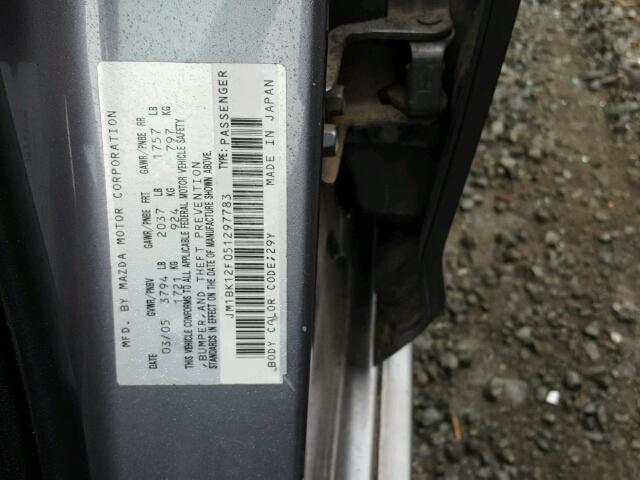 JM1BK12F051297783 - 2005 MAZDA 3 I GRAY photo 10