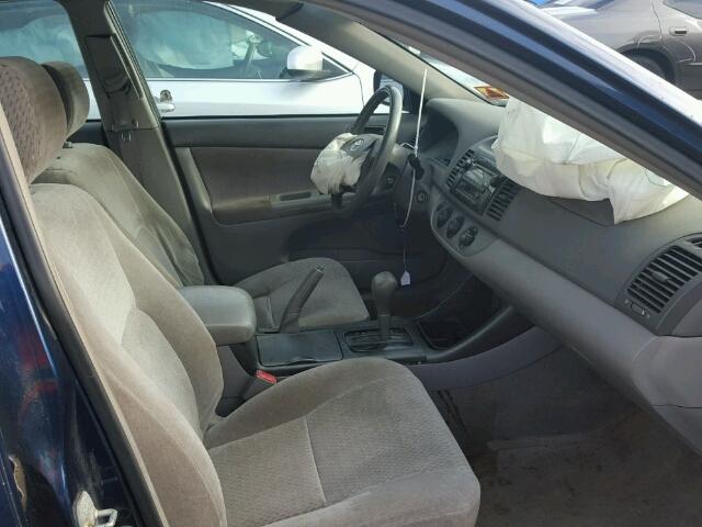 JTDBE32K520112855 - 2002 TOYOTA CAMRY LE 蓝色 照片 5