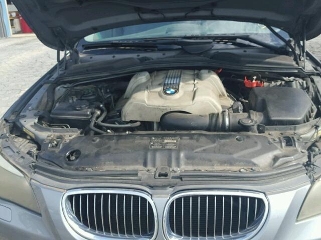 WBANB33545CN64746 - 2005 BMW 545 I GRAY photo 7