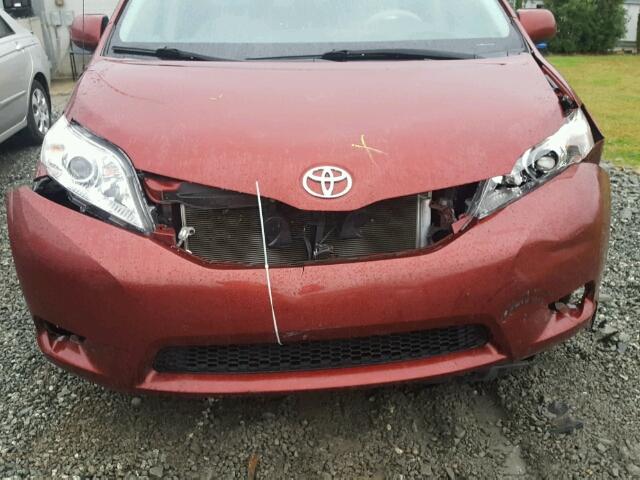 5TDKK3DC9DS297863 - 2013 TOYOTA SIENNA LE RED photo 7