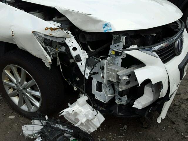 JTHKD5BH7D2147972 - 2013 LEXUS CT 200 WHITE photo 9