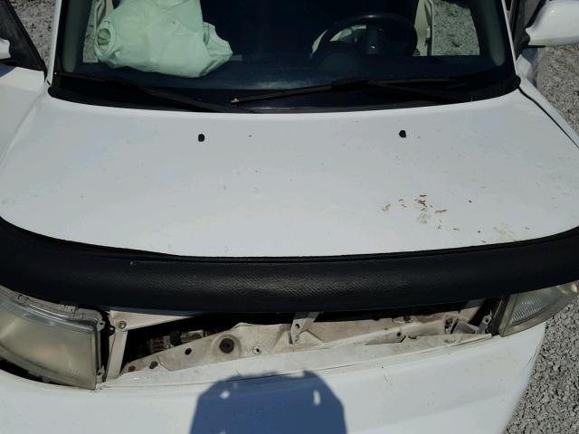 JTLKT324364052648 - 2006 TOYOTA SCION XB Blanco foto 7