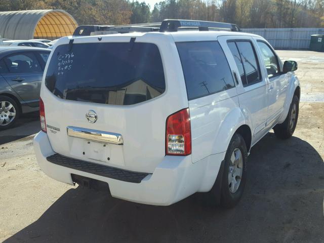 5N1AR18U96C618928 - 2006 NISSAN PATHFINDER WHITE photo 4