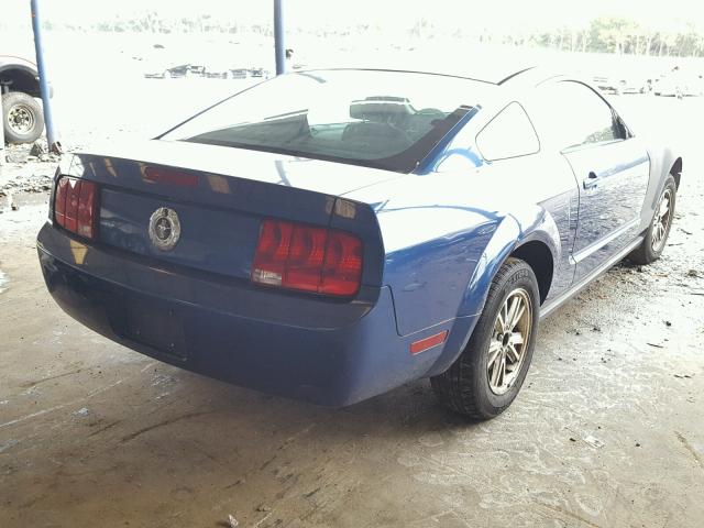 1ZVFT80N565239208 - 2006 FORD MUSTANG BLUE photo 4