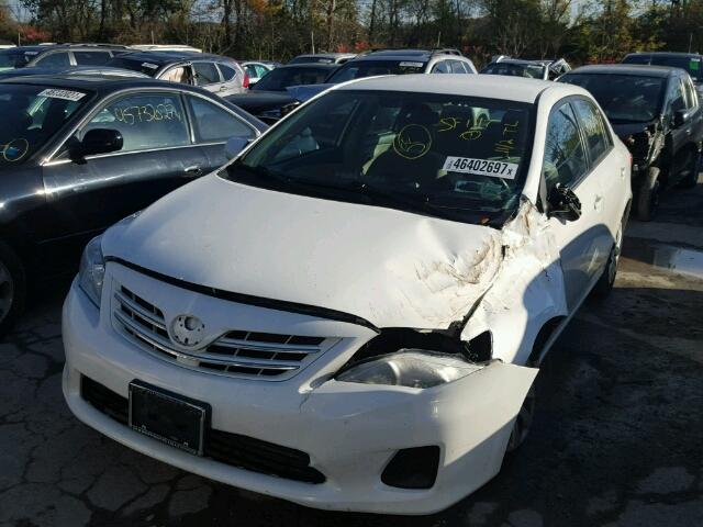 2T1BU4EE0DC025288 - 2013 TOYOTA COROLLA BA WHITE photo 2