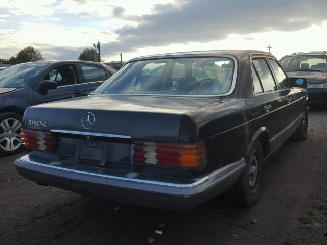 WDBCA32D3FA150987 - 1985 MERCEDES-BENZ 380 SE BLACK photo 4