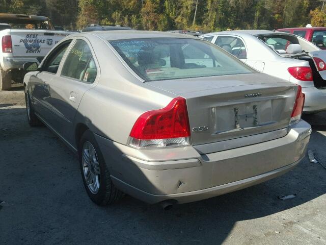 YV1RS612052470765 - 2005 VOLVO S60 GOLD photo 3