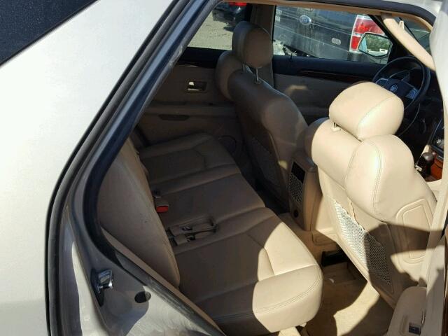 1GYEE637480209928 - 2008 CADILLAC SRX BEIGE photo 6