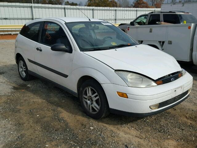 3FAFP313XYR136959 - 2000 FORD FOCUS ZX3 WHITE photo 1