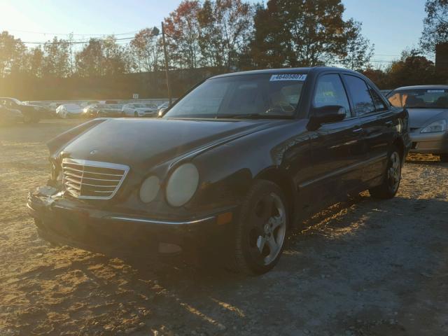 WDBJF70J42B485303 - 2002 MERCEDES-BENZ E 430 BLACK photo 2