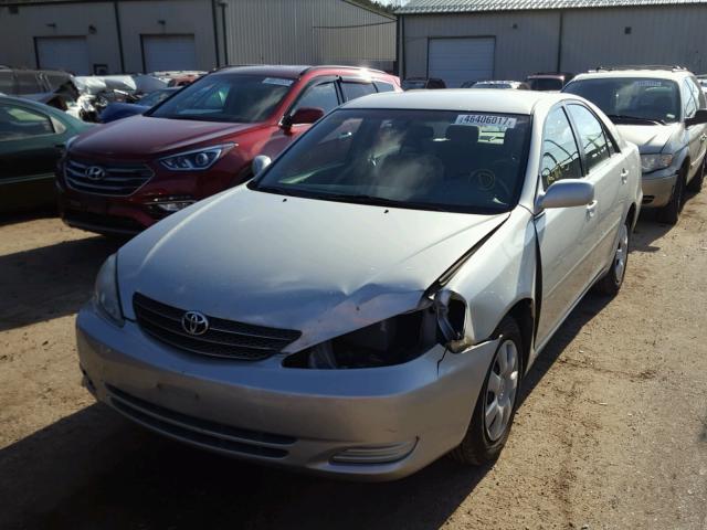 JTDBE32K830140649 - 2003 TOYOTA CAMRY LE SILVER photo 2