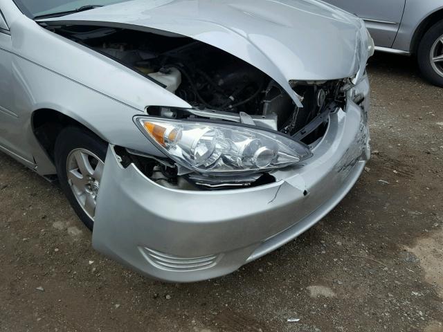 4T1BE30K65U571338 - 2005 TOYOTA CAMRY LE SILVER photo 9