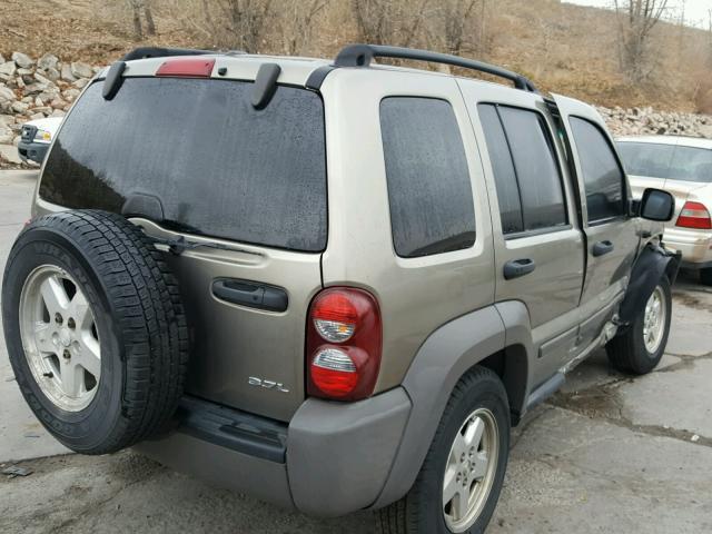 1J4GL48K27W675952 - 2007 JEEP LIBERTY SP GOLD photo 4