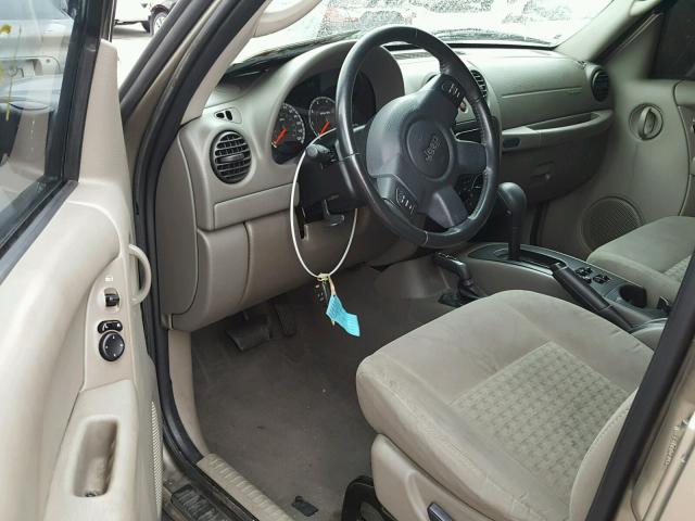 1J4GL48K27W675952 - 2007 JEEP LIBERTY SP GOLD photo 9