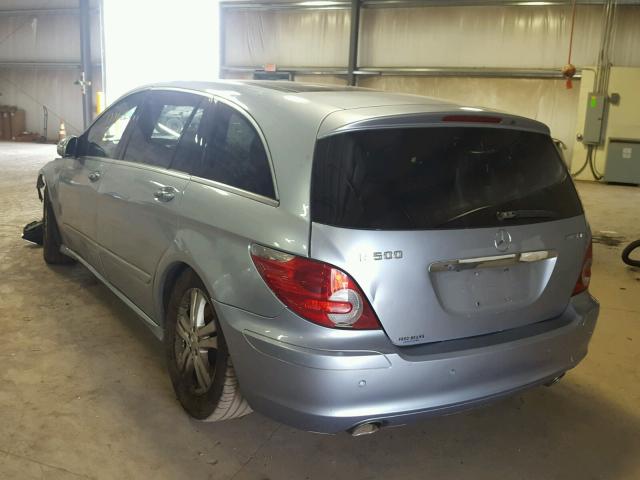 4JGCB75E57A057332 - 2007 MERCEDES-BENZ R 500 GRAY photo 3