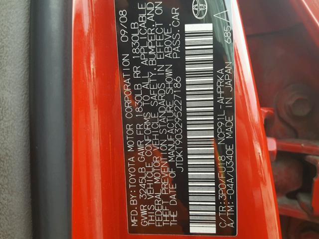 JTDKT903295227186 - 2009 TOYOTA YARIS RED photo 10