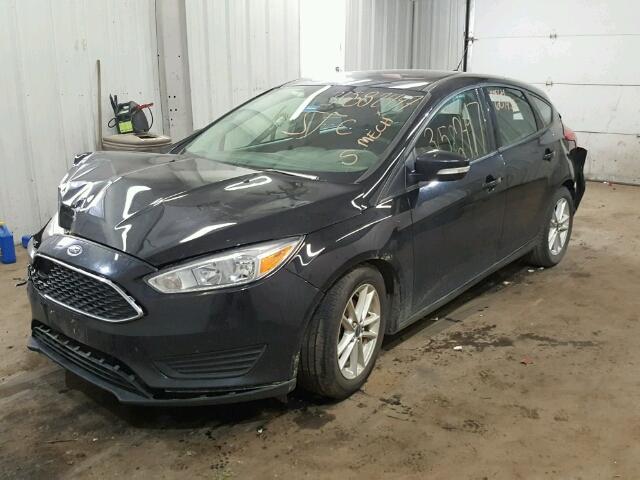 1FADP3K25FL242602 - 2015 FORD FOCUS SE BLACK photo 2