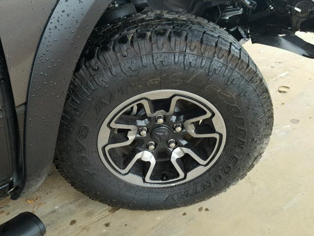 1C6RR7YT6HS711763 - 2017 RAM 1500 REBEL ნაცრისფერი ფოტო 10