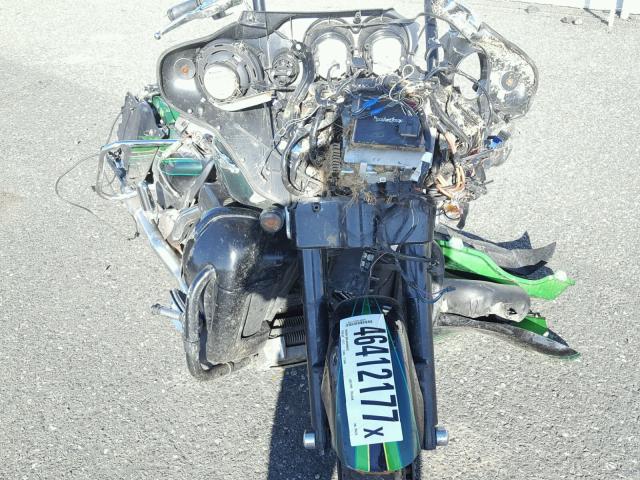 1HD1PZ812BB956376 - 2011 HARLEY-DAVIDSON FLHXSE2 GREEN photo 9