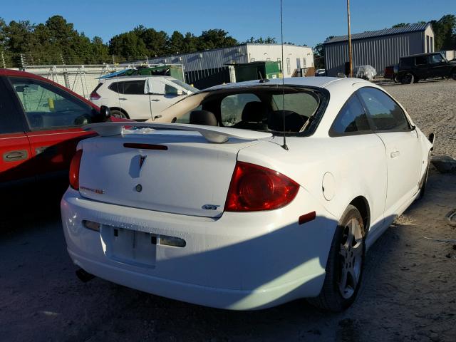 1G2AN18B777101057 - 2007 PONTIAC G5 GT WHITE photo 4