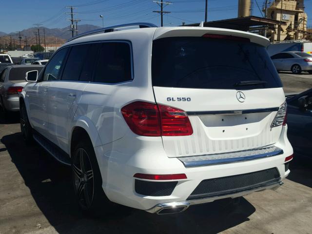 4JGDF7DE5GA675048 - 2016 MERCEDES-BENZ GL 550 4MA WHITE photo 3