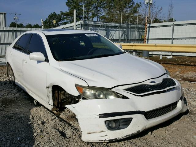 4T1BF3EK3BU686755 - 2011 TOYOTA CAMRY BASE WHITE photo 1