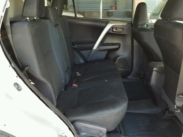 2T3ZFREV0HW347849 - 2017 TOYOTA RAV4 LE Boz foto 6