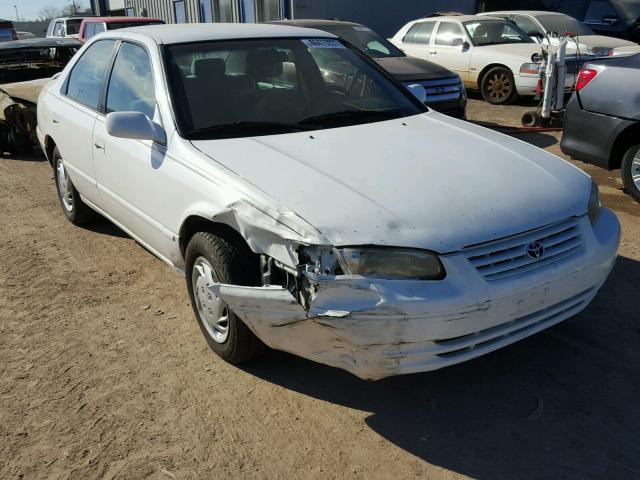 4T1BG22K3WU857036 - 1998 TOYOTA CAMRY WHITE photo 1