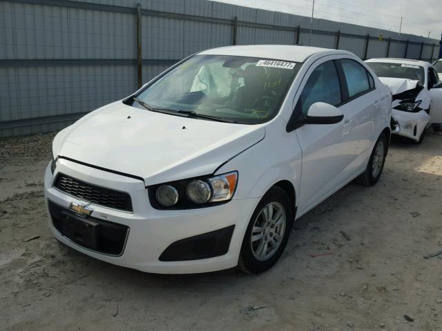 1G1JA5SHXC4212704 - 2012 CHEVROLET SONIC LS 白色 照片 2
