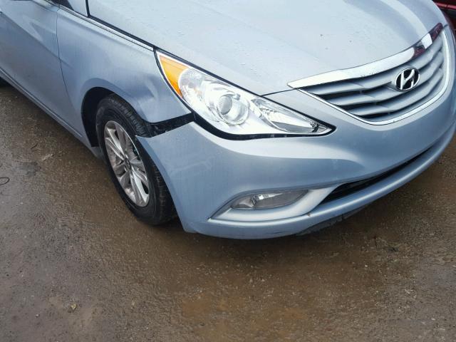 5NPEB4AC3DH744894 - 2013 HYUNDAI SONATA GLS BLUE photo 9