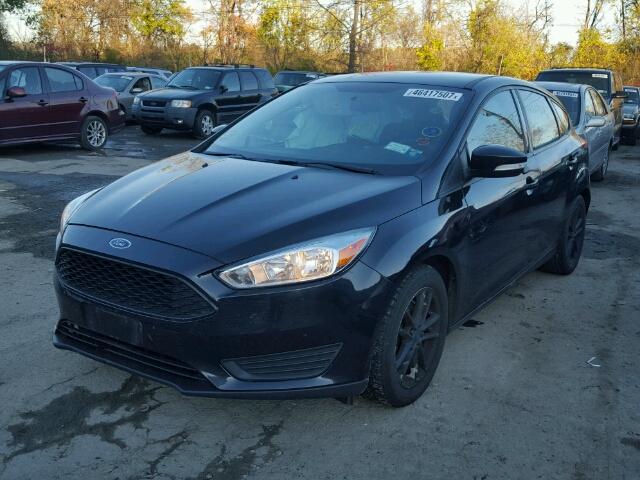 1FADP3K24FL303955 - 2015 FORD FOCUS SE BLACK photo 2