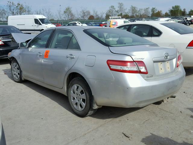 4T4BF3EK2BR196538 - 2011 TOYOTA CAMRY BASE SILVER photo 3