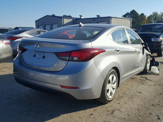 5NPDH4AE8GH752876 - 2016 HYUNDAI ELANTRA SE GRAY photo 4