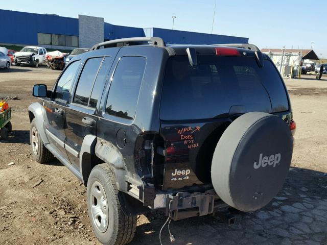 1J4GL48K65W638576 - 2005 JEEP LIBERTY SP BLACK photo 3