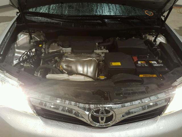 4T4BF1FK8DR301377 - 2013 TOYOTA CAMRY L ვერცხლისფერი ფოტო 7