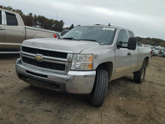 1GCHK29607E602474 - 2007 CHEVROLET SILVERADO TAN photo 2