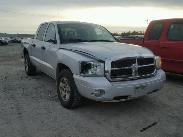 1D7HW48N97S186571 - 2007 DODGE DAKOTA QUA SILVER photo 1