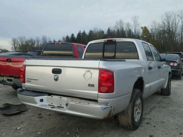 1D7HW48N97S186571 - 2007 DODGE DAKOTA QUA SILVER photo 4