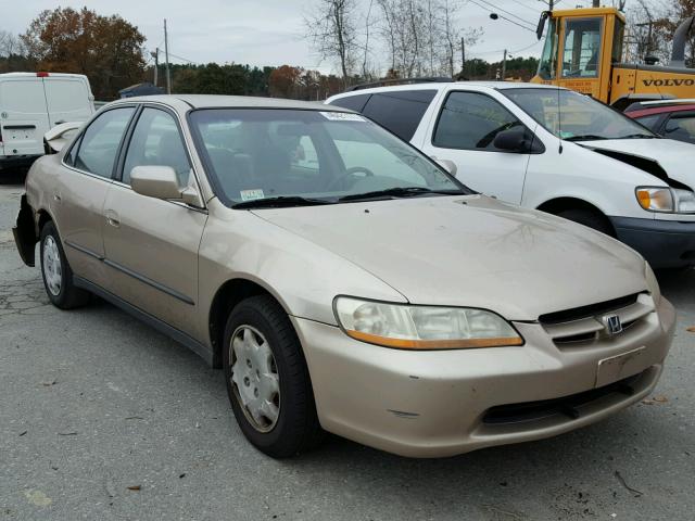 1HGCG6657YA117838 - 2000 HONDA ACCORD LX GOLD photo 1