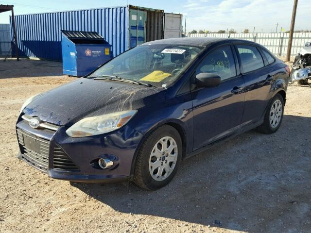 1FAHP3F21CL157652 - 2012 FORD FOCUS SE BLUE photo 2