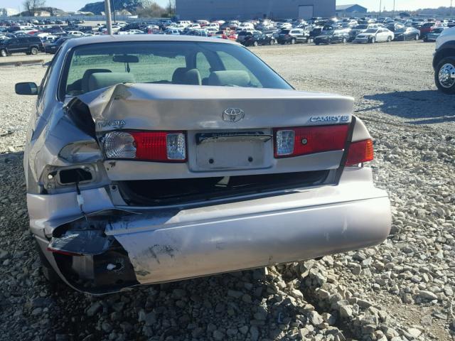 4T1BG22K6YU622892 - 2000 TOYOTA CAMRY CE BEIGE photo 9