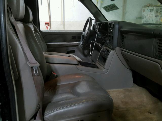 1GKEK13T45J115671 - 2005 GMC YUKON BLACK photo 5