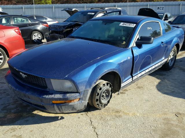 1ZVHT80N685155734 - 2008 FORD MUSTANG BLUE photo 2