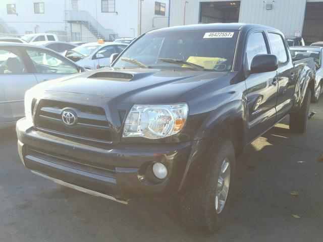 5TEMU52N98Z552541 - 2008 TOYOTA TACOMA DOU BLACK photo 2