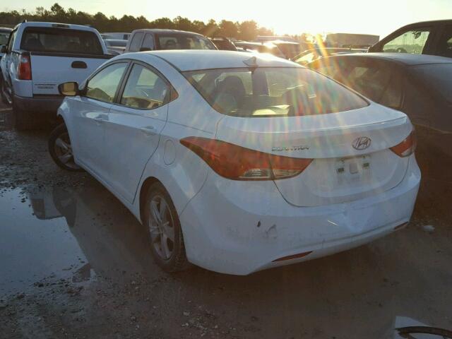 5NPDH4AE0DH359479 - 2013 HYUNDAI ELANTRA GL WHITE photo 3