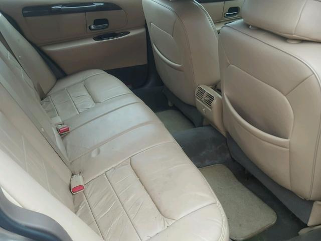 1LNFM82W4WY668694 - 1998 LINCOLN TOWN CAR TAN photo 6