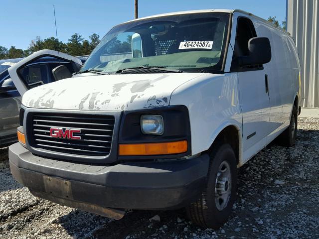 1GTHG35U131101879 - 2003 GMC SAVANA WHITE photo 2