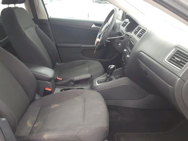 3VW2K7AJ9EM416326 - 2014 VOLKSWAGEN JETTA BASE SILVER photo 5