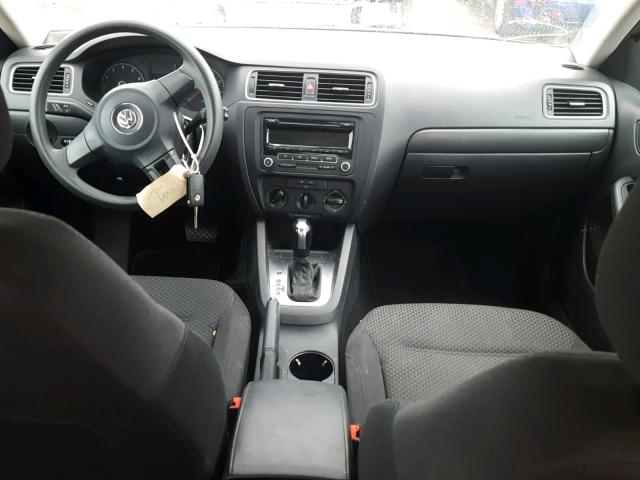 3VW2K7AJ9EM416326 - 2014 VOLKSWAGEN JETTA BASE SILVER photo 9